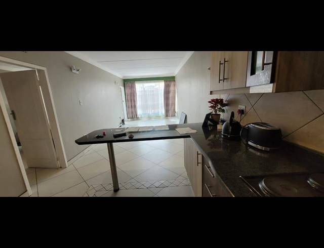 1 BEDROOM TOWNHOUSE FOR SALE IN ALBERTON NORTH